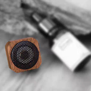 2025 vendeur rapide marque alliage en bois voiture <span class=keywords><strong>d</strong></span>écoration intérieure affaires promotionnel Souvenir voiture <span class=keywords><strong>d</strong></span>ésodorisant cadeau - Product Image 1