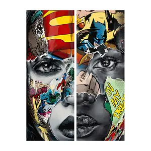 Poster del fumetto donna che indossa la maschera facciale strappata di personaggi Marvel e DC che dipingono per l'arredamento del soggiorno