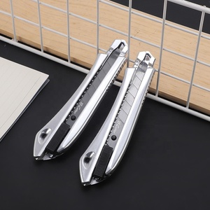 Couteau utilitaire à verrouillage automatique avec poignée en caoutchouc antidérapante, lame SK5, design en caoutchouc sur le dos pour utilisation EDC, personnalisable OEM - Product Image 4
