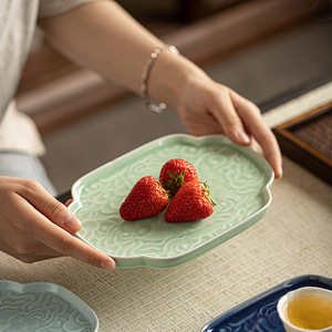 Assiette à fruits en céramique de forme irrégulière, en porcelaine, de luxe, rétro, pour le thé, la pâtisserie, pour les fêtes - Product Image 2