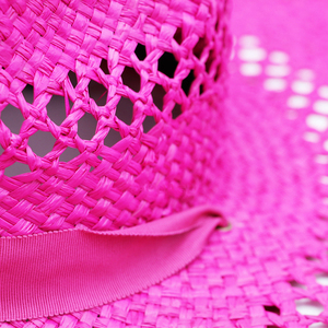 JAKIJAYI vente en gros de chapeau de dame d'été en paille naturelle colorée fait à la main chapeau de paille en raphia pour femmes à large bord avec ceinture en ruban - Product Image 6
