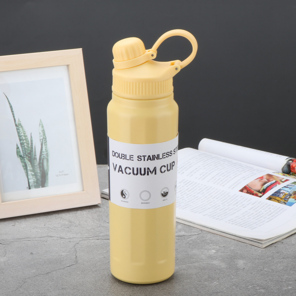 Plastique jaune pulvérisé