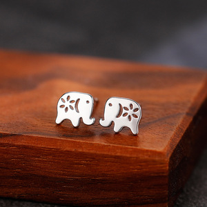 Orecchini a perno a forma di elefante, unisex, design animale, accessori per l'orecchio da indossare tutti i giorni - Product Image 4