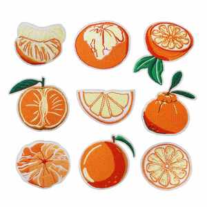 Patchs thermocollants brodés motif orange fruit et plante - Product Image 1