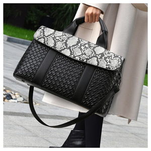 Wholesale Black Girl <b>Purse</b> High Capacity PU Leather Handbags Messenger Bag Custom Plain <b>Large</b> Handbags - Product Image 5