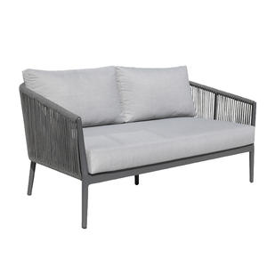 Canapés <span class=keywords><strong>de</strong></span> <span class=keywords><strong>jardin</strong></span> en rotin d'aluminium <span class=keywords><strong>de</strong></span> luxe modernes à <span class=keywords><strong>2</strong></span> places, ensembles <span class=keywords><strong>de</strong></span> meubles d'extérieur en osier pour cour, patio, coussins inclus - Product Image 1