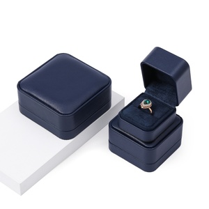 Caja de Joyería de Piel Sintética PU Rosa/Blanca de Lujo Personalizada al por Mayor, con Patrón Sólido, Hecha a Mano, para Anillos y Pendientes de Boda, con Cierre de Hebilla y Logotipo Personalizado - Product Image 5