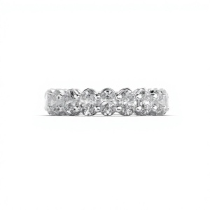 Anillo de boda de eternidad completa de oro blanco de 14K con diamantes cultivados en laboratorio de corte ovalado de 4.50 CTW y engaste compartido al por mayor - Product Image 2