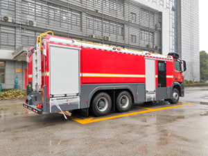 <span class=keywords><strong>Camion</strong></span> de pompiers à réservoir de liquide de 16 tonnes - Product Image 2