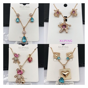 <span class=keywords><strong>Set</strong></span> di Gioielli XUPING all'Ingrosso, <span class=keywords><strong>Set</strong></span> Moda Quotidiana <span class=keywords><strong>per</strong></span> Donne con Zirconia Cubica Sintetica, <span class=keywords><strong>Set</strong></span> di Due Pezzi con Orecchini e Collana - Product Image 4