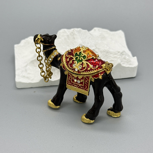 Vente en gros de métal Arabie Saoudite Émirats Arabes Unis Qatar Oman Souvenir touristique or 3D coloré chameau dromadaire Camelus dromedarius cadeaux souvenirs - Product Image 4