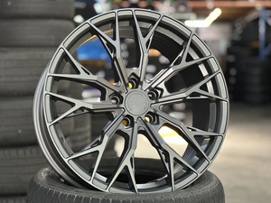 Rines Deportivos Negros Hiper Brillantes de 17-24 Pulgadas, Aleación de Aluminio Forjado 6061 de Grado Aeronáutico, PCD 5x120, ET 35mm/40mm/25mm/30mm/20mm - Product Image 5