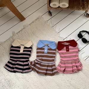 Robe d'été rayée pour chien avec col et boutons décoratifs, jolie jupe pour animaux de compagnie pour petits chiens, chats, chiots et chatons, usage quotidien - Product Image 1