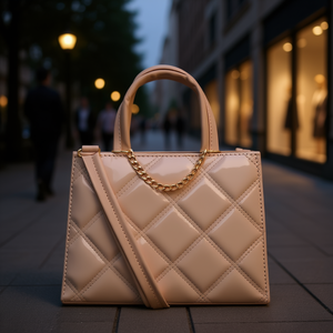 Sac messager élégant Fana Nika pour femme en cuir verni matelassé avec bandoulière, idéal pour un usage quotidien et tendance - Product Image 2