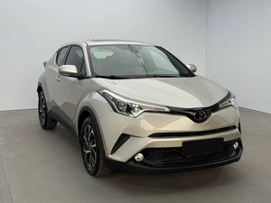 Toyota C-HR 2.0L NA <span class=keywords><strong>2020</strong></span>, véhicule économique, édition de pointe CVT, 5 places, traction avant, SUV d'occasion - Product Image 3