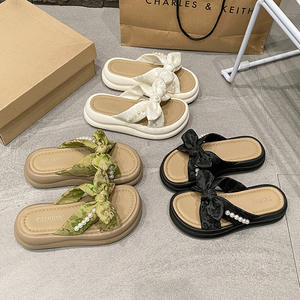 รองเท้าแตะหนังแท้สไตล์อเมริกันสำหรับผู้หญิง ดีไซน์ซัมเมอร์บีช  ใช้งานได้หลากหลาย  ใส่สบาย  บุหนานุ่ม  รุ่นเอเวอร์กรีน - Product Image 4