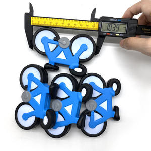 Balle anti-stress en mousse PU en forme de vélo gonflable avec logo personnalisé, <span class=keywords><strong>couleur</strong></span> personnalisée, mini jouet anti-stress avec une sensation douce au toucher pour la promotion - Product Image 6