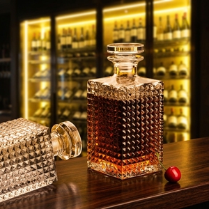 Bouteilles de luxe en verre flint transparent de 700 ml et 750 ml sur mesure pour <span class=keywords><strong>Cognac</strong></span>, Brandy, Vodka, Whisky, <span class=keywords><strong>Rhum</strong></span> avec bouchon - Product Image 4