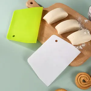 Raschietto per pasta da banco flessibile tagliapasta in plastica tagliapasta multiuso per pasta per pane torta glassa fondente