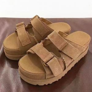 Nouvelles pantoufles d'été UGGS pour hommes et femmes, sandales décontractées d'extérieur, respirantes, à semelle épaisse, antidérapantes, à double couche - Product Image 3