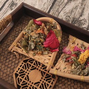 Bustina per Bagno Turco alle Erbe per Donne con Petali di <span class=keywords><strong>Rosa</strong></span> Essiccati per il Recupero Post-Parto, il Condizionamento Corporeo, la Disintossicazione e il Benessere Naturale - Product Image 3