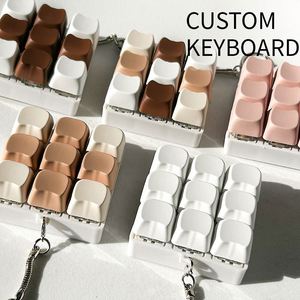Llavero de teclado DIY con diseño de logotipo personalizado, llavero de tecla, llavero de interruptor antiestrés, llaveros con dijes de interruptor - Product Image 4