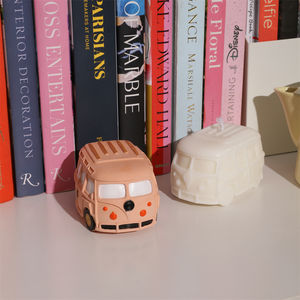 Moule en silicone pour bougie en forme de camping-<span class=keywords><strong>car</strong></span>, bus ou voiture rétro italienne vintage, pour la fabrication artisanale de bougies et l'ornementation décorative de la maison - Product Image 1