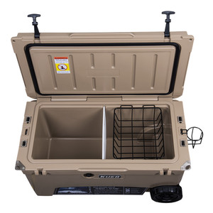Nevera portátil Kuer Cooler Box de 70 cuartos, rotomoldeada, aislada, para exteriores, camping, picnic, almacenamiento, con ruedas y cesta. - Product Image 1
