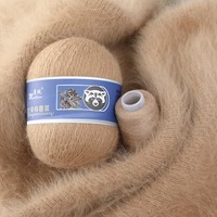 Direkt vom Hersteller Mitteldickes Langhaariges Nerzgarn Reines Seidengarn mit Gefärbtem Muster zum Handstricken für den Grenzüberschreitenden Export