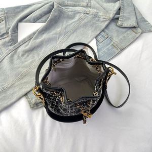Bolso de Mano de Cadena para Mujer, a la Moda. Se Puede Llevar en la Mano o Usar como Bolso Bandolera. Adecuado para uso diario.8025 - Product Image 2