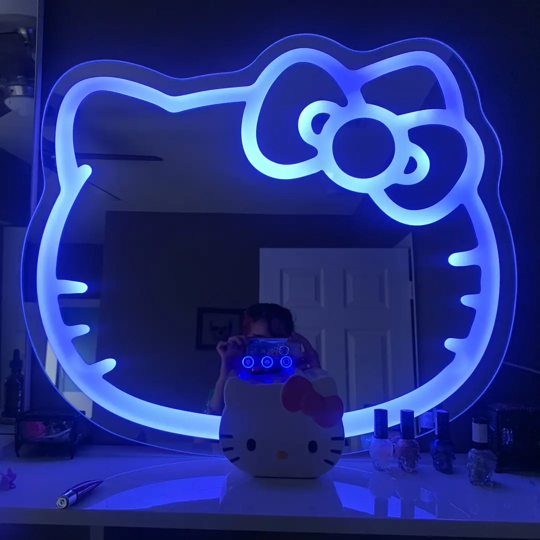 Moderner LED Hello Kitty Wand spiegel mit buntem Licht Luxus Wand spiegel