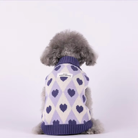 Vêtements de créateur pour animaux de compagnie Pull pour chien et chat Pull tricoté à imprimé cœur Pull sans manches pour chien Pull pour la Saint-Valentin