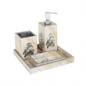 Ensemble élégant de distributeurs de savon en nacre - Product Image 1
