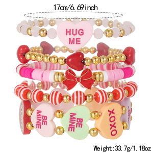 สร้อยข้อมือรูปหัวใจวันวาเลนไทน์สำหรับผู้หญิง เครื่องประดับลูกปัดแบบซ้อนกันได้ พร้อมจี้ XOXO Hug Me สีแดง ชมพู และสีทอง - Product Image 4