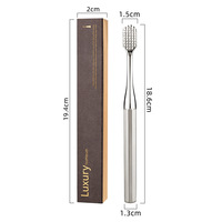 Brosse à dents électro-plaquée design - Manche en plastique doré/argenté avec poils doux, légère pour adultes, vente en gros OEM