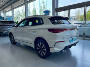 Vente en gros d'usine Voitures neuves pas chères 2024 BYD <span class=keywords><strong>E2</strong></span> Véhicule à énergie nouvelle SUV <span class=keywords><strong>4</strong></span> portes 5 places Longue autonomie de la batterie Voiture électrique hybride - Product Image 3