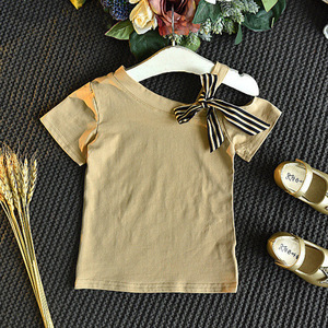 Ropa al por Mayor para Niña, Camisetas Negras Estampadas con Lazo en el Hombro y Pantalones Cortos a Rayas, Conjuntos Hechos en China - Product Image 3