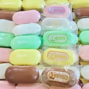 ของเล่นบีบลดความเครียดรูปแท่งขนมข้าวมาการองห้าสี ขายส่ง ของเล่นนุ่มนิ่มน่ารัก บีบแล้วคืนรูปช้า ทำจากโฟม PU - Product Image 1