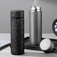Bouteille isotherme portable en titane personnalisée avec logo pour le camping et les pique-niques