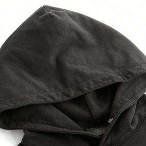 เสื้อฮู้ดดี้ทรงโอเวอร์ไซส์ผ้าเฟรนช์เทอร์รี่เนื้อหนาพิมพ์ลายพัฟฟ์สไตล์วินเทจ ตัดเย็บแบบครอป  ผ้าฝ้าย 100%  สำหรับฤดูหนาว  พร้อมปักโลโก้ตามสั่ง - Product Image 4