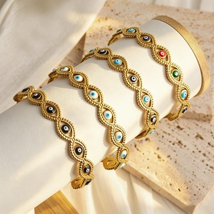 Bracciale Aperto di Alta Gamma in Acciaio Inossidabile Placcato Oro 18k con <span class=keywords><strong>Occhio</strong></span> Blu Traforato e Gocce d'Olio, Bracciale Regolabile alla Moda con Motivo <span class=keywords><strong>Occhio</strong></span> di Allah - Product Image 3