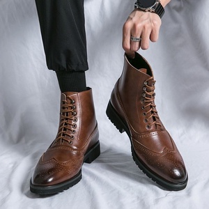 Nouvelles bottes en daim colorées de grande taille pour hommes, style classique rétro, bottes mi-hautes en PU, style brogue - Product Image 3