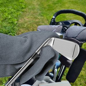 Usine <span class=keywords><strong>En</strong></span> Gros Microfibre Gaufre Aimant <span class=keywords><strong>Serviette</strong></span> De Golf Couverture <span class=keywords><strong>En</strong></span> <span class=keywords><strong>Cuir</strong></span> Pu <span class=keywords><strong>Serviette</strong></span> Magnétique <span class=keywords><strong>pour</strong></span> Le Golf - Product Image 5