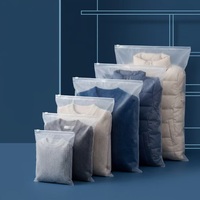 Sacs d'emballage en plastique givré CPE avec fermeture éclair, personnalisables avec logo d'usine, pour vêtements, manteaux d'hiver, vestes, pulls, sacs de rangement réutilisables