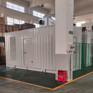 เครื่องกำเนิดไฟฟ้าดีเซลแบบตู้คอนเทนเนอร์ Ruizi รุ่น GFS1000 800-2000kVA ระบายความร้อนด้วยน้ำ พร้อมหลังคาเก็บเสียง สำหรับใช้งานในอุตสาหกรรม ได้รับใบอนุญาต รับผลิตภายใต้แบรนด์ของลูกค้า - Product Image 2