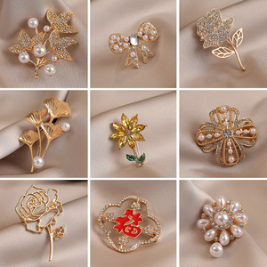 Nuevo Estilo Broche Floral de Aleación Chapada de Alta Gama para Mujer, Venta al por Mayor, Compra a Granel, Pin de Alta Calidad para Abrigos y Trajes, de Primera Categoría - Product Image 4