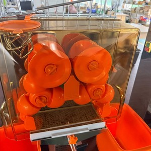 Presse-agrumes automatique commercial, machine à <span class=keywords><strong>jus</strong></span> <span class=keywords><strong>d</strong></span>'<span class=keywords><strong>orange</strong></span> et de citron électrique, extracteur de <span class=keywords><strong>jus</strong></span> de fruits, 110V 220V, <span class=keywords><strong>prix</strong></span> <span class=keywords><strong>d</strong></span>'usine - Product Image 4