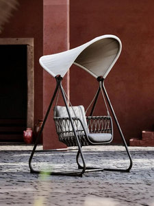 Fauteuil suspendu en rotin PE imperméable de style nordique pour les homestays, les balcons, les cours intérieures et extérieures des villas - Product Image 4