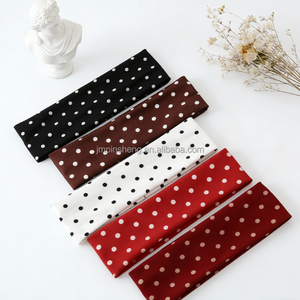 Fascia Elastica Larga a Pois per Sport, Palestra, Yoga, Spa - Accessorio Elastico per Capelli per Donne e Ragazze - Product Image 1