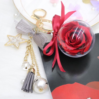 Porte-clés avec fleur éternelle préservée - Cadeau de la Saint-Valentin pour les femmes, maman, petite amie et amies